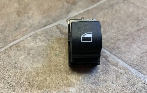 BMW 4 F32 F33 Electric window control switch 9208107