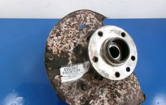 Volkswagen Transporter - Caravelle T5 Front wheel hub spindle knuckle