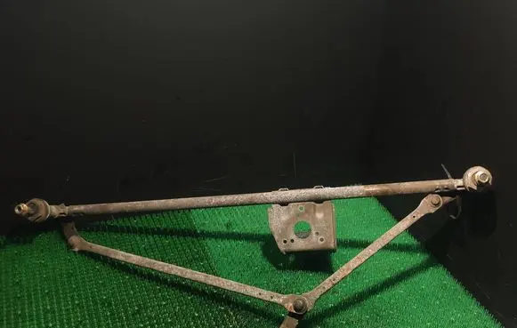 Iveco Daily 35.8 - 9 Front wiper linkage 