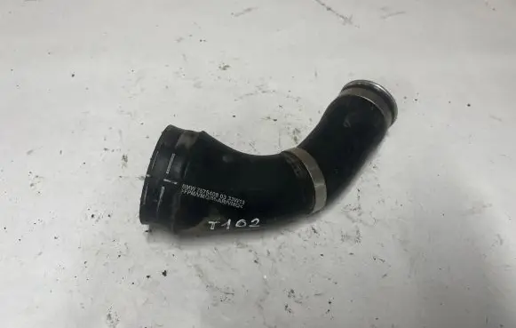 BMW 7 F01 F02 F03 F04 Intercooler hose/pipe 7575408