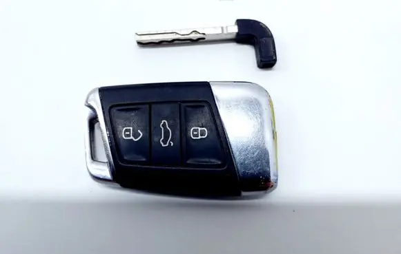 Volkswagen PASSAT B8 Ignition key/card 