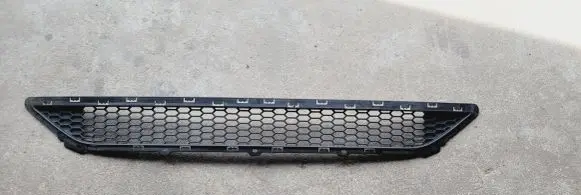 Hyundai Tucson TL Front bumper lower grill 86561D7000
