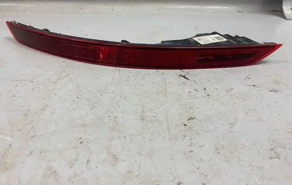 Audi Q8 Rear bumper light 4M8945701