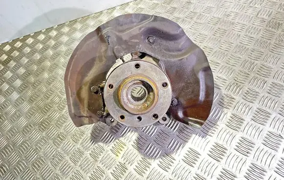 BMW 5 E60 E61 Front wheel hub
