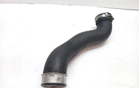 Mercedes-Benz C W204 Engine coolant pipe/hose A2045280982