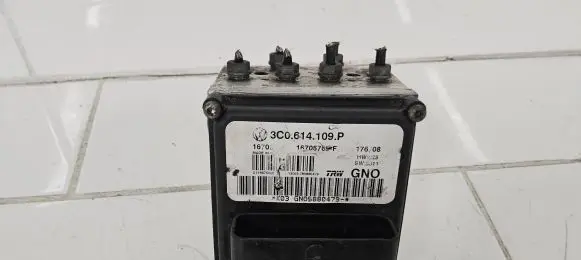 Volkswagen PASSAT B6 ABS Pump 3C0614109P 16705709F GN05880479