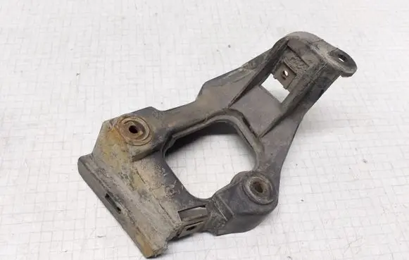 Audi A6 S6 C5 4B Fender mounting bracket 4B0853921B
