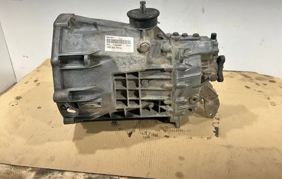 Volkswagen II LT Manual 5 speed gearbox DDY 000300043A