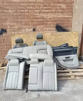 Chrysler 300 - 300C Seat and door cards trim set 