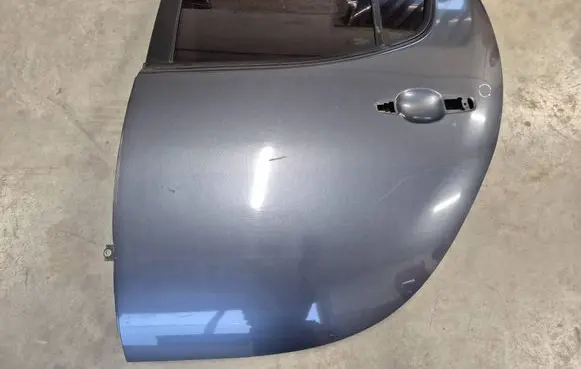 Mitsubishi L200 Rear door