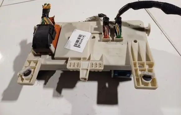 Volvo S40 Fuse box set 8690719
