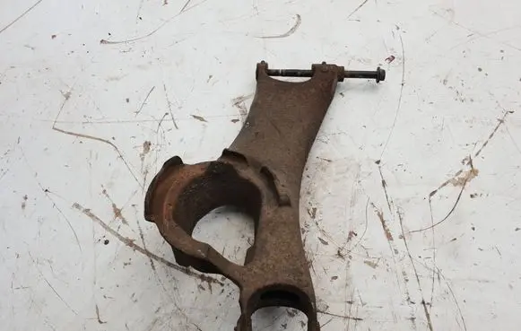 Volvo XC90 Front control arm 8666345