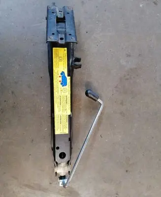 Mercedes-Benz ML W163 Lift Jack A1635800018