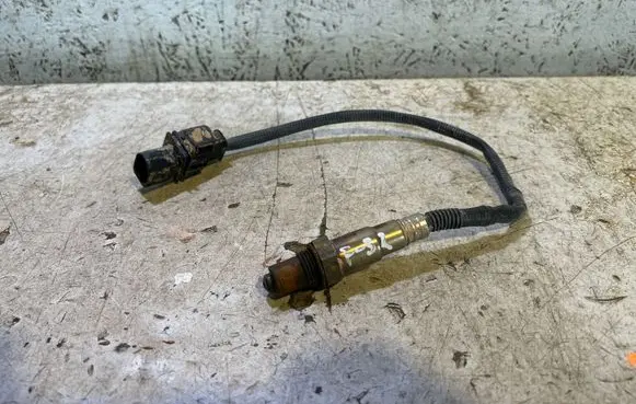 BMW 4 F32 F33 Lambda probe sensor 7791592 0281004019