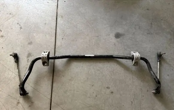 BMW 4 G22 G23 G24 G26 Front anti-roll bar/sway bar 6853612
