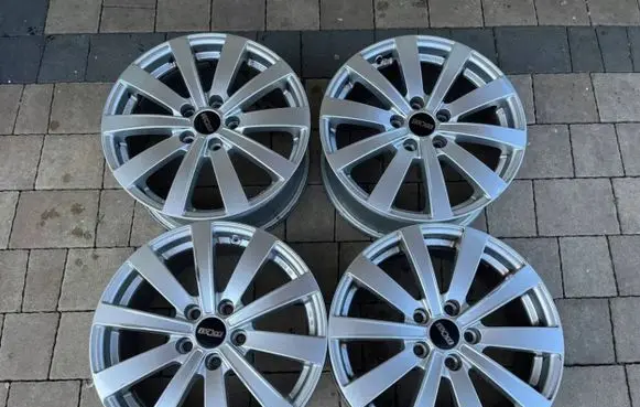 Toyota Avensis T270 R17 alloy rim 0x08701750M407