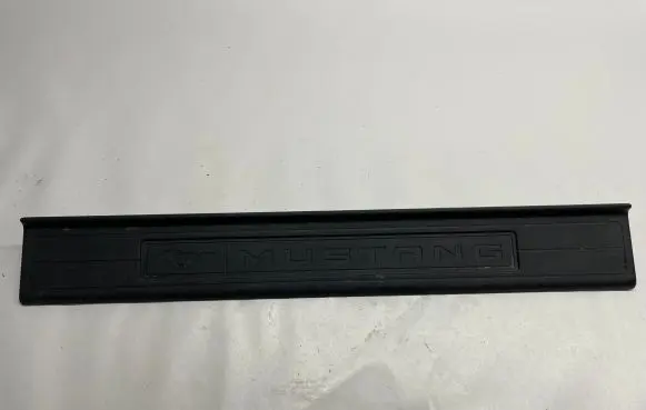 Ford Mustang VI Front sill trim cover FR3B6313222