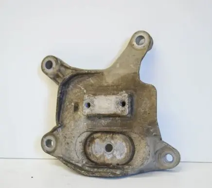 Audi A4 S4 B9 8W Gearbox mounting bracket 8W0399118B