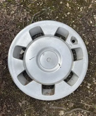 Volkswagen PASSAT B4 R15 wheel hub/cap/trim 3A0601147B