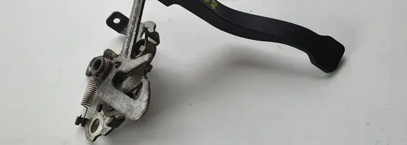 Peugeot 3008 I Engine bonnet (hood) release handle