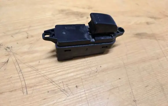Mazda CX-7 Electric window control switch EH6266380
