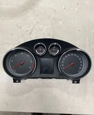 Opel Insignia A Speedometer (instrument cluster) 365903926 10083195110