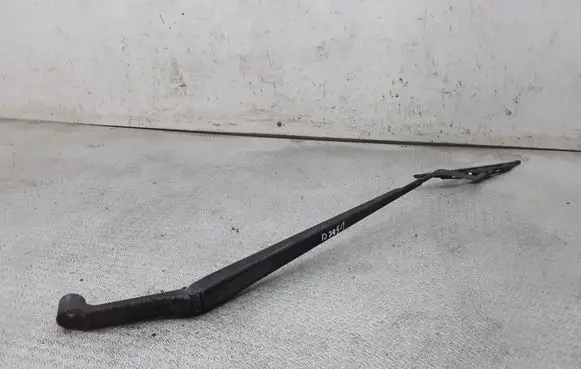Mitsubishi Colt Windshield/front glass wiper blade 