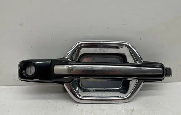 Mitsubishi Pajero Front door exterior handle