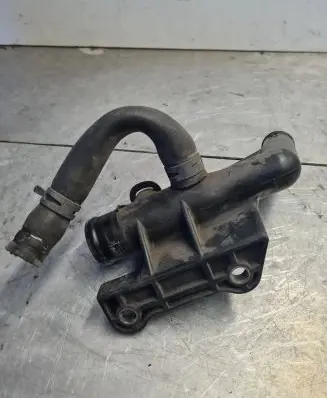 Volkswagen Crafter Engine coolant pipe/hose 076121085A