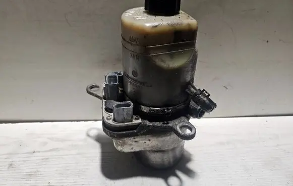 Ford Focus Power steering pump 4M513K514BD