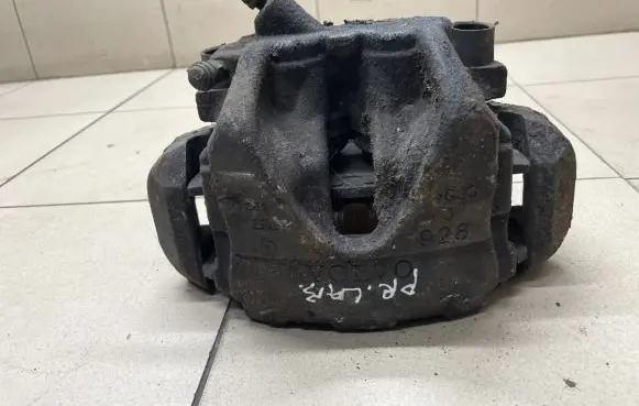 Volvo XC60 Front brake caliper
