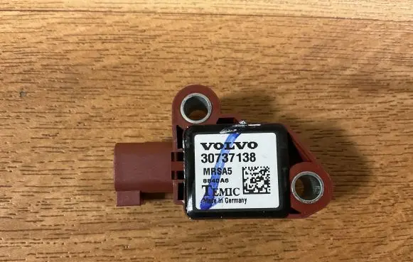 Volvo V50 Airbag deployment crash/impact sensor 30737138