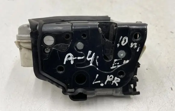 Audi A4 S4 B8 8K Front door lock