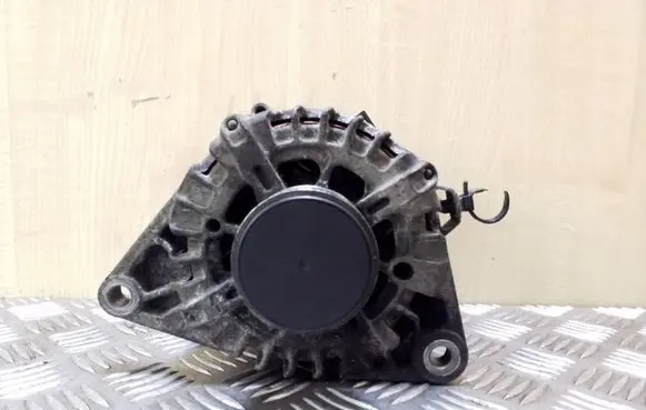 Hyundai i40 Generator/alternator 373002A800