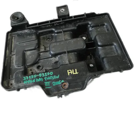 Hyundai Tucson TL Battery box tray 37150-D3100