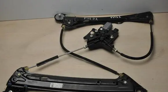 BMW 2 F44 Front door window regulator with motor 9851141