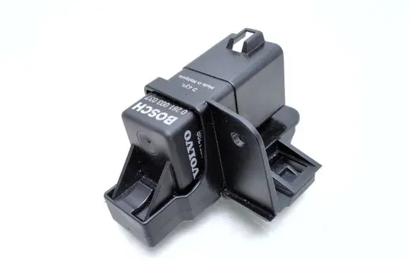 Volvo S80 Glow plug pre-heat relay 30751798 0281003037 30731746
