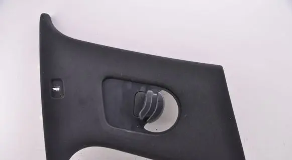 (B) pillar trim (bottom)