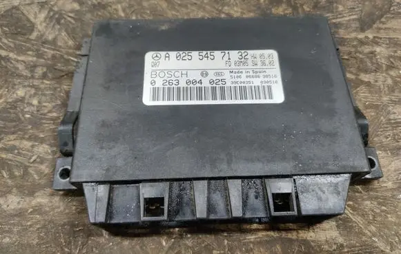 Mercedes-Benz E W211 Parking PDC control unit/module A0255457132