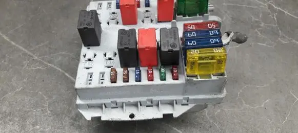 Fiat Punto (188) Fuse box set 46835593