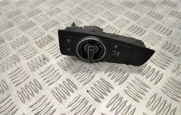 Hyundai i40 Light switch 933003Z050VGR