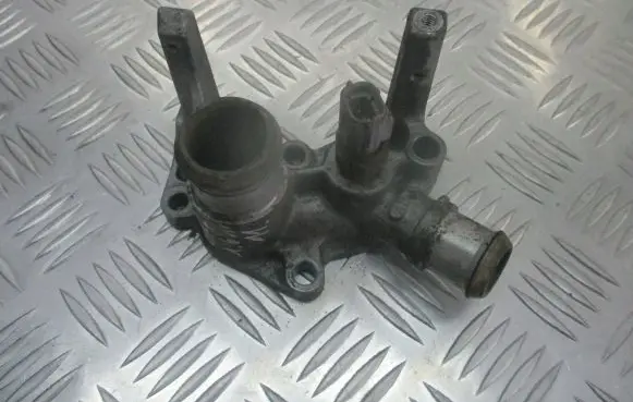 Ford Focus Thermostat housing 1N1G8594