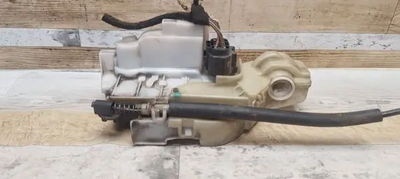 Alfa Romeo 159 Front door lock