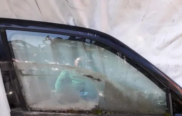 Nissan Primera Front door window glass four-door
