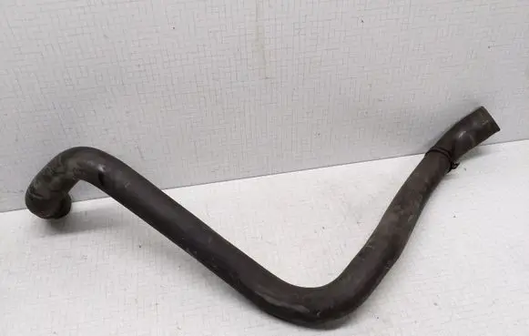 Volkswagen Golf V Engine coolant pipe/hose