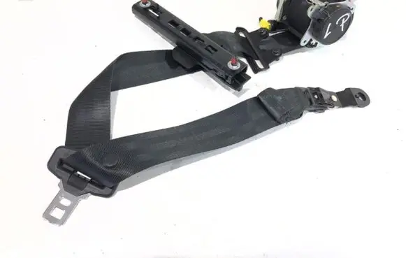 Volvo V40 Front seatbelt 31418480