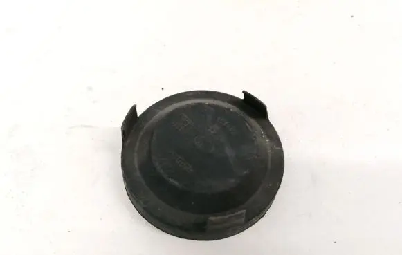 Volvo S40, V40 Headlight/headlamp dust cover 147969