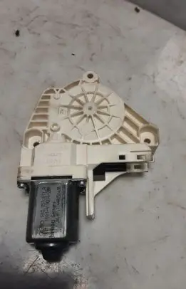 Audi A6 C7 Rear door window regulator motor 8K0959811A