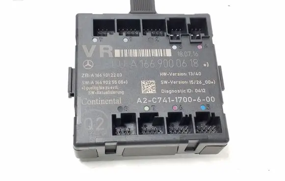 Mercedes-Benz CLA C117 X117 W117 Door control unit/module A1669000618