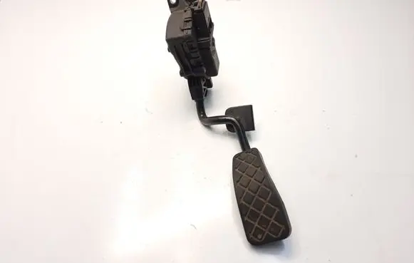 Audi A6 S6 C6 4F Accelerator throttle pedal 4F2721523 K1770